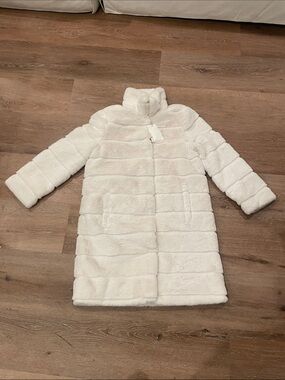 Quince Women's White Faux Fur Puffer Coat